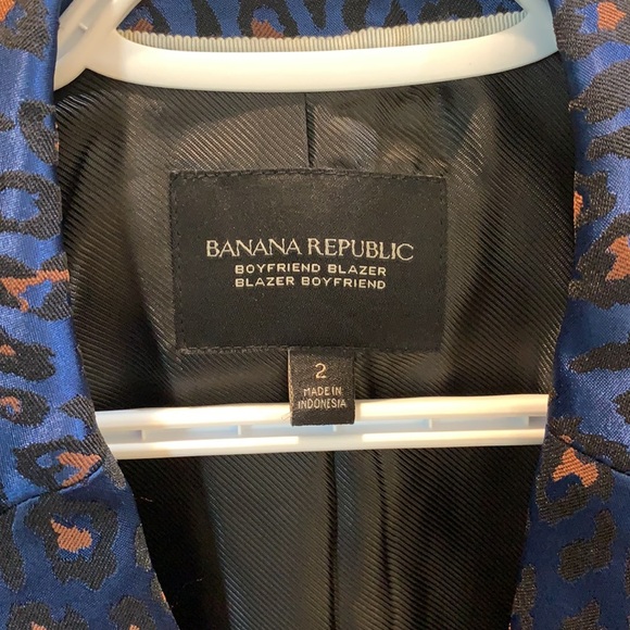 Banana Republic boyfriend blazer - size 2 - Picture 2 of 9
